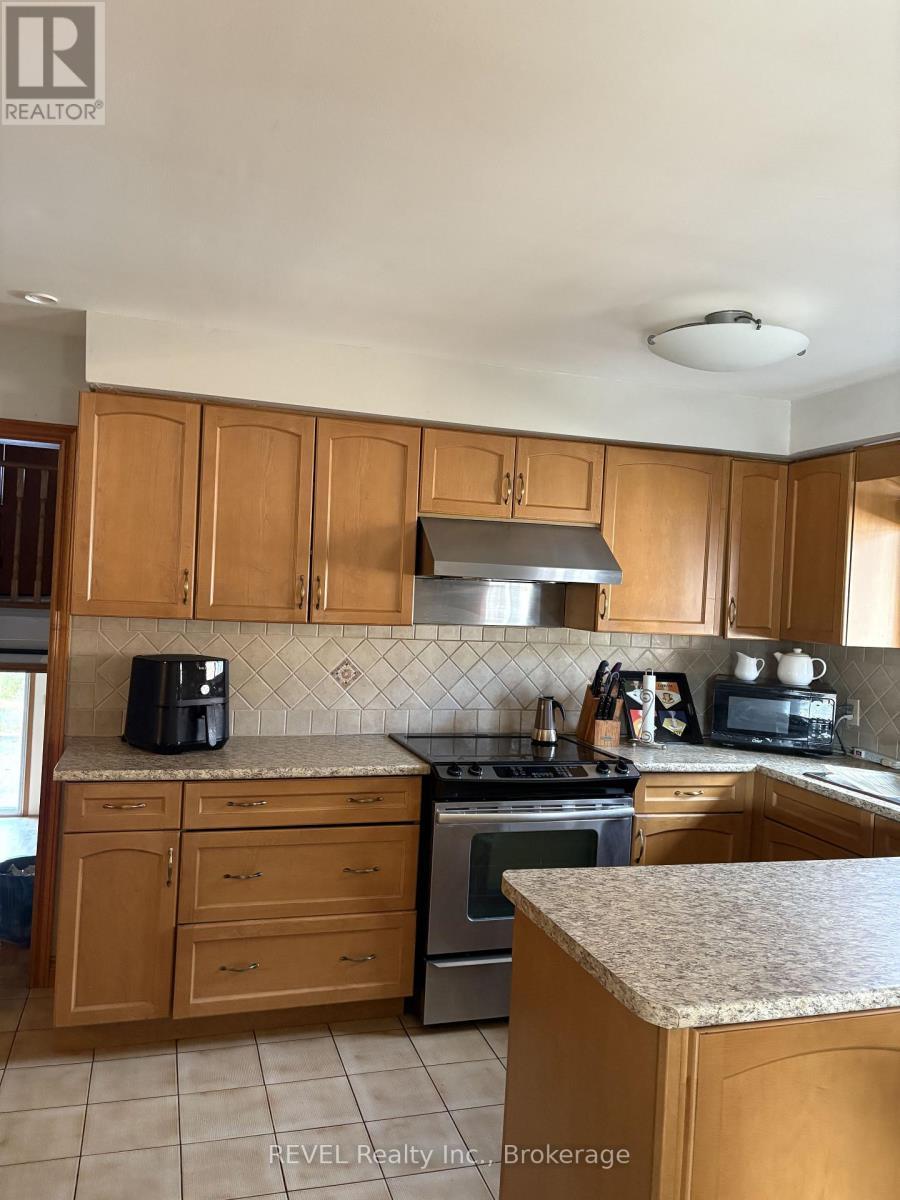 78 Ashburn Crescent, Vaughan (East Woodbridge), ON - Indoor Photo Showing Kitchen