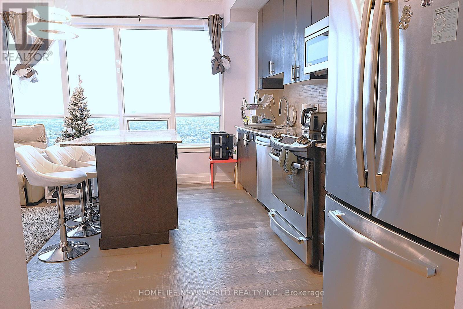 Ph2-08 - 7161 Yonge Street, Markham, ON - Indoor Photo Showing Kitchen