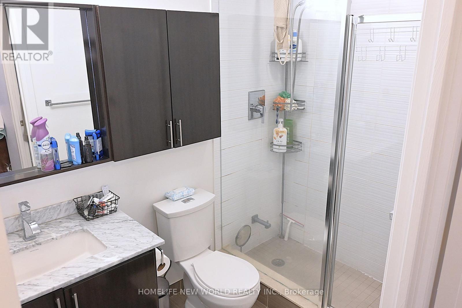 Ph2-08 - 7161 Yonge Street, Markham, ON - Indoor Photo Showing Bathroom