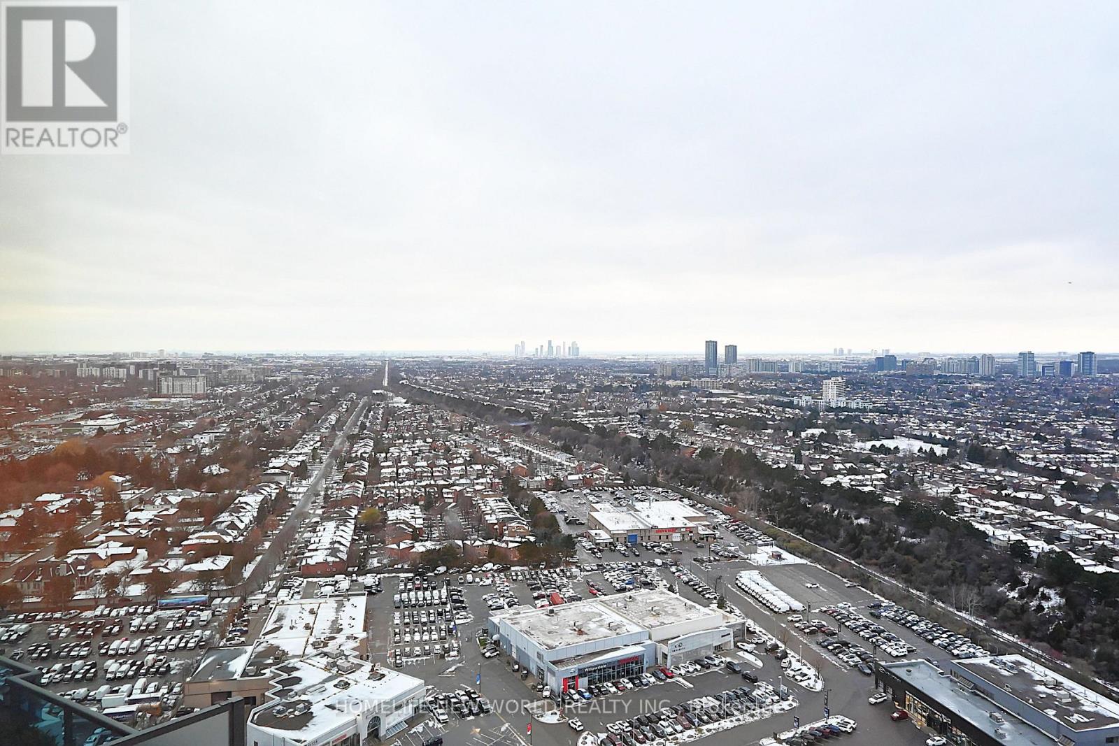 Ph2-08 - 7161 Yonge Street, Markham, ON - Outdoor With View