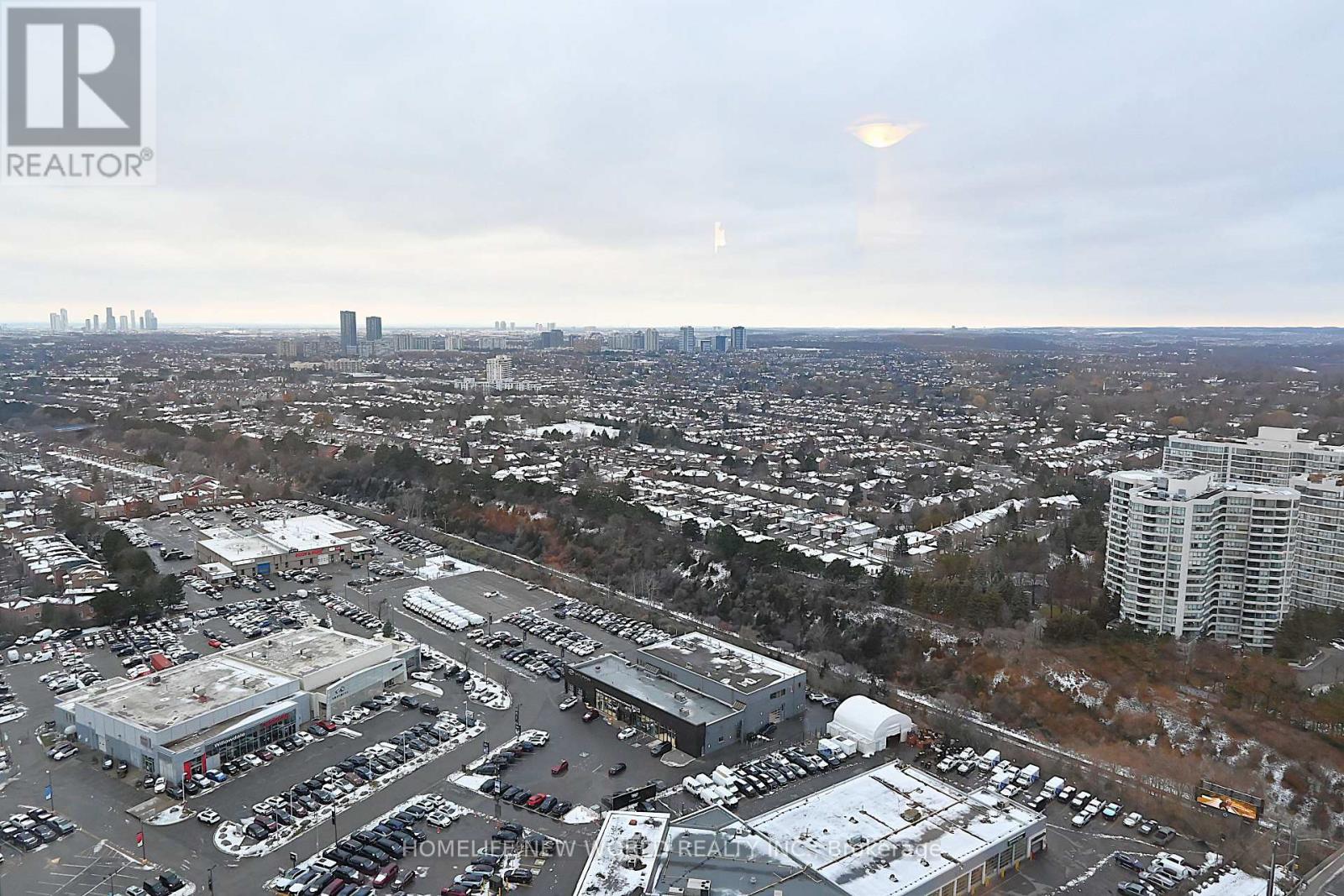 Ph2-08 - 7161 Yonge Street, Markham, ON - Outdoor With View