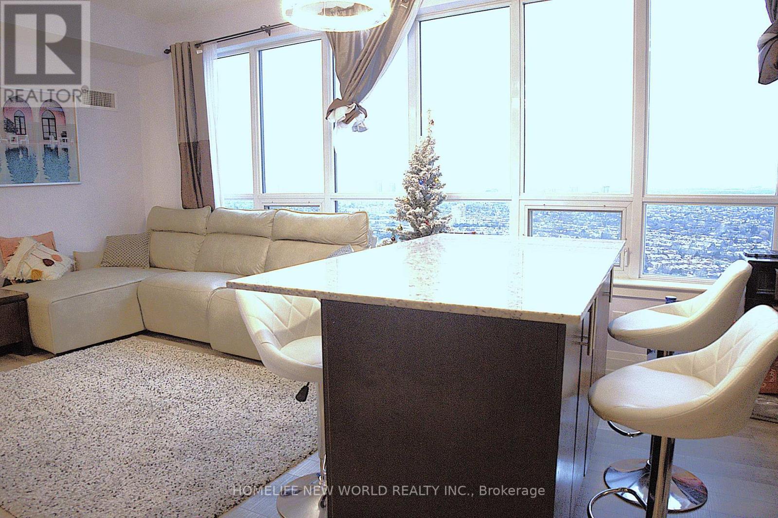 Ph2-08 - 7161 Yonge Street, Markham, ON - Indoor Photo Showing Living Room