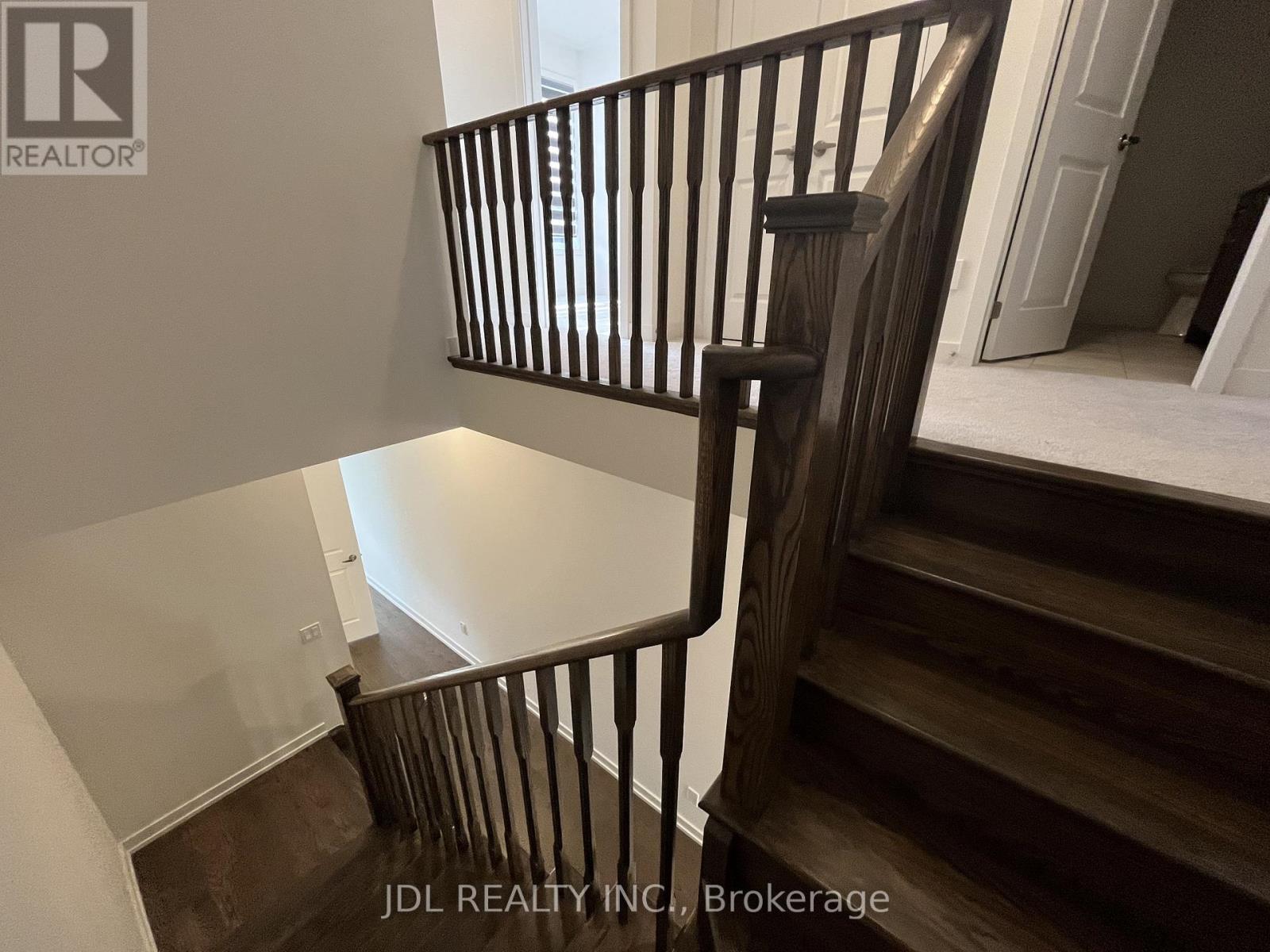 111 Hilts Drive, Richmond Hill, ON - Indoor Photo Showing Other Room