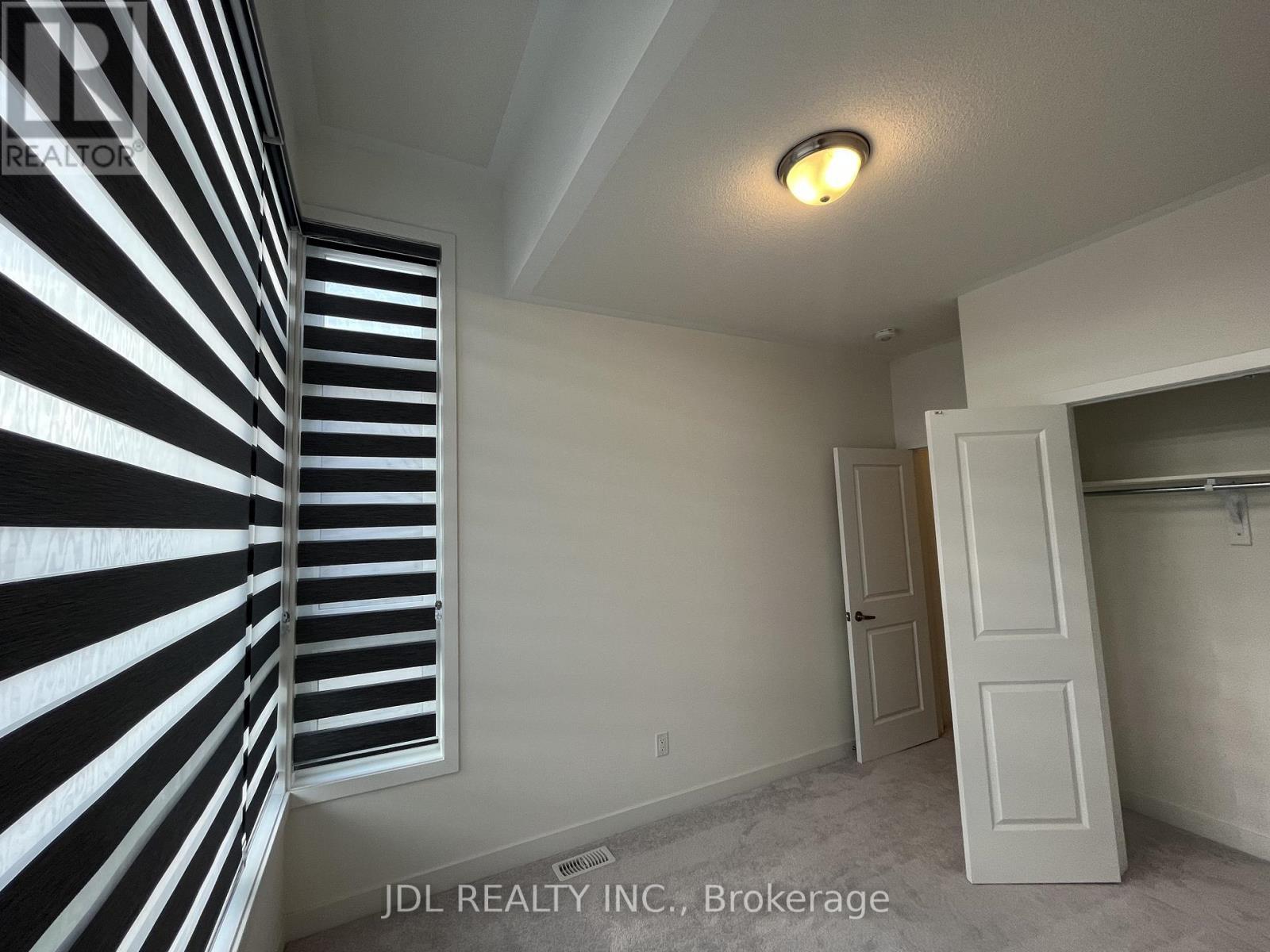 111 Hilts Drive, Richmond Hill, ON - Indoor Photo Showing Other Room