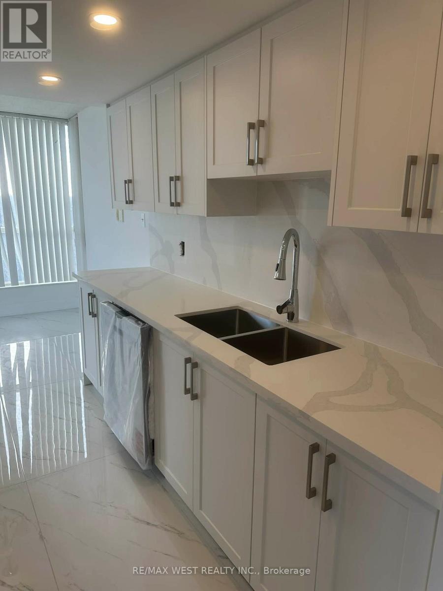 901 - 3 Rowntree Road, Toronto, ON - Indoor Photo Showing Kitchen With Double Sink With Upgraded Kitchen