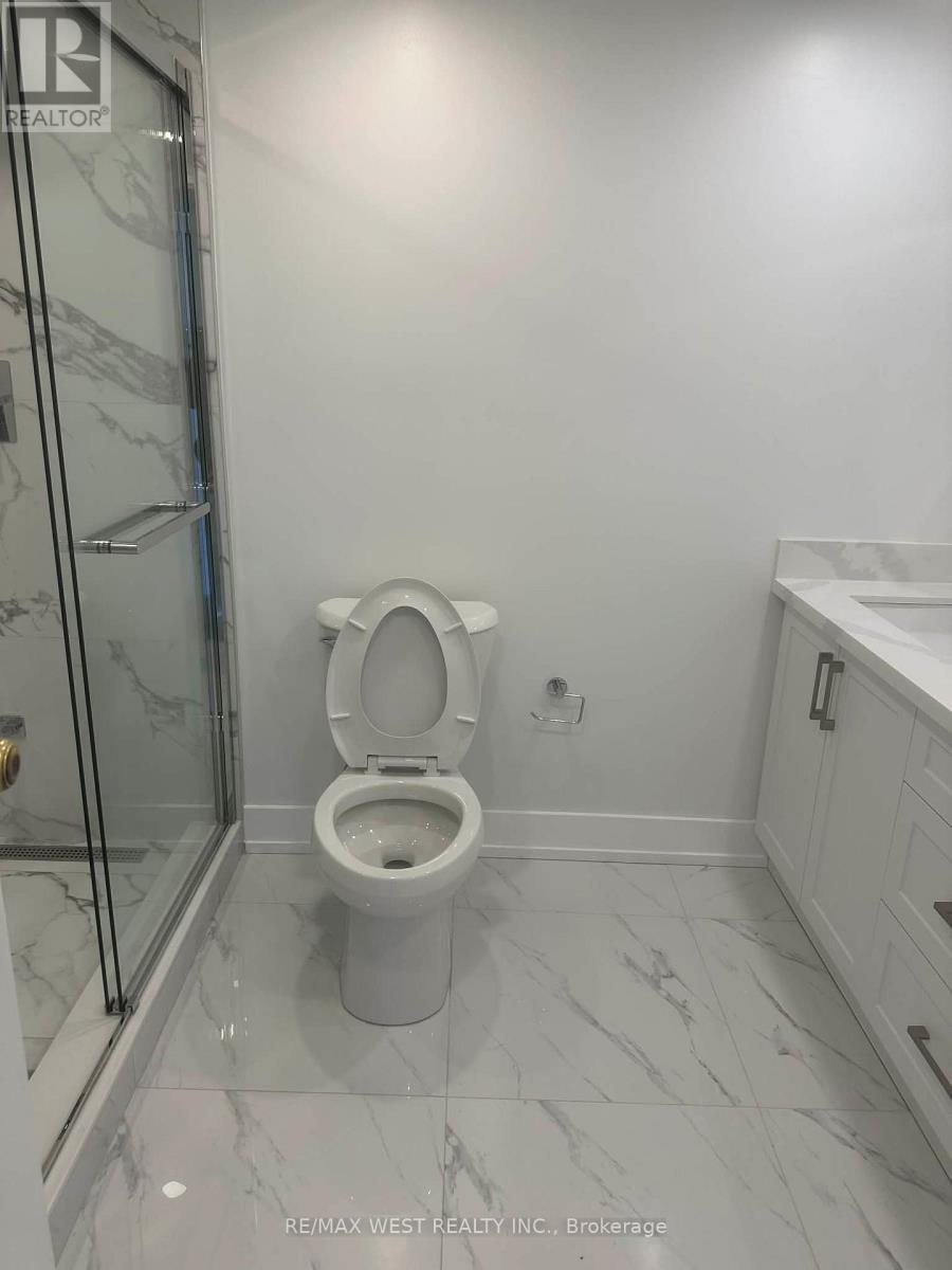 901 - 3 Rowntree Road, Toronto, ON - Indoor Photo Showing Bathroom