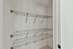Walk-in closet -