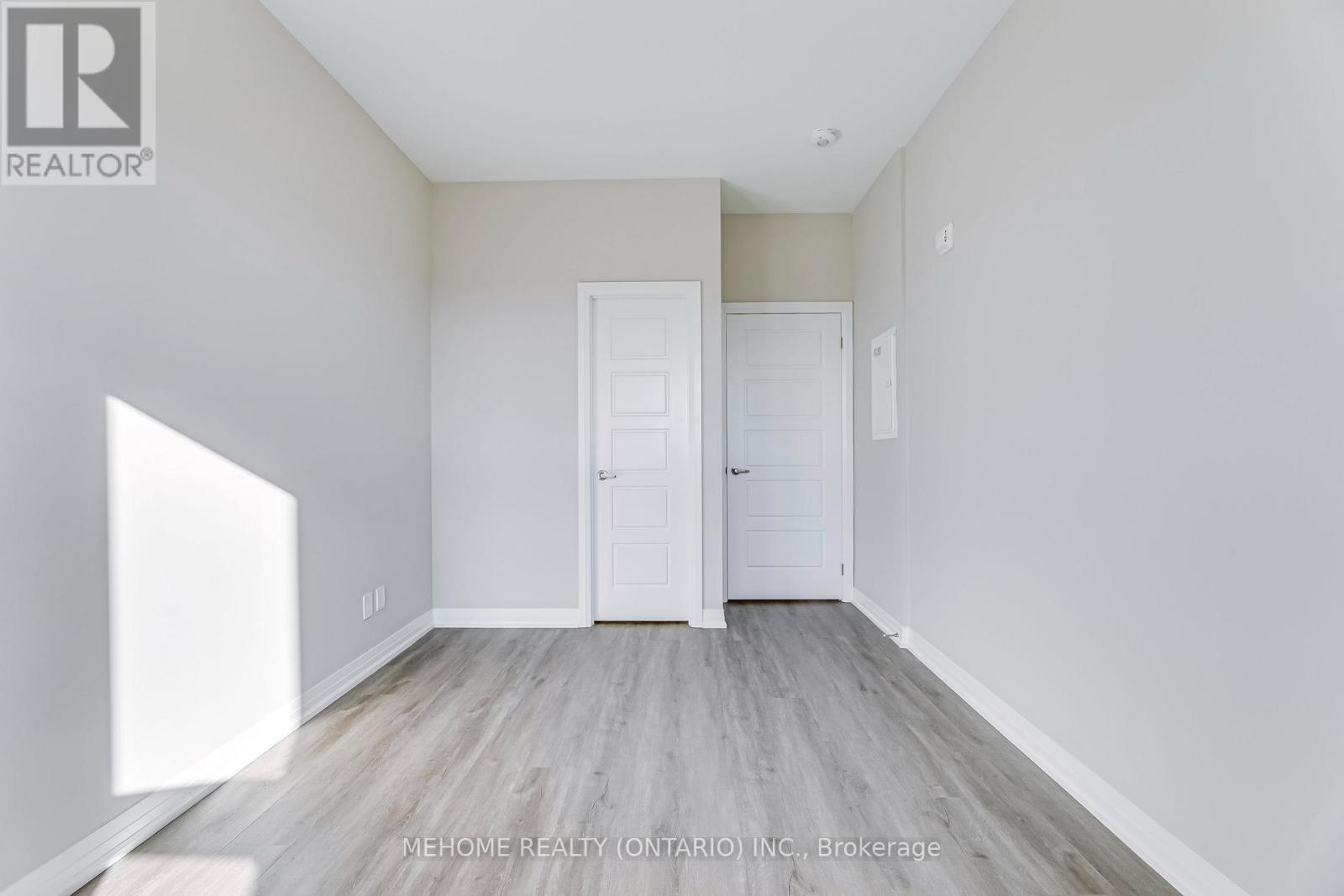312 - 3265 Carding Mill Trail W, Oakville, ON - Indoor Photo Showing Other Room