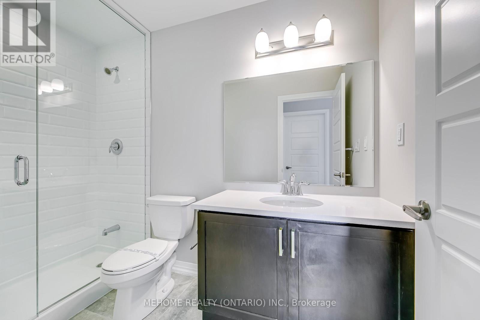 312 - 3265 Carding Mill Trail W, Oakville, ON - Indoor Photo Showing Bathroom
