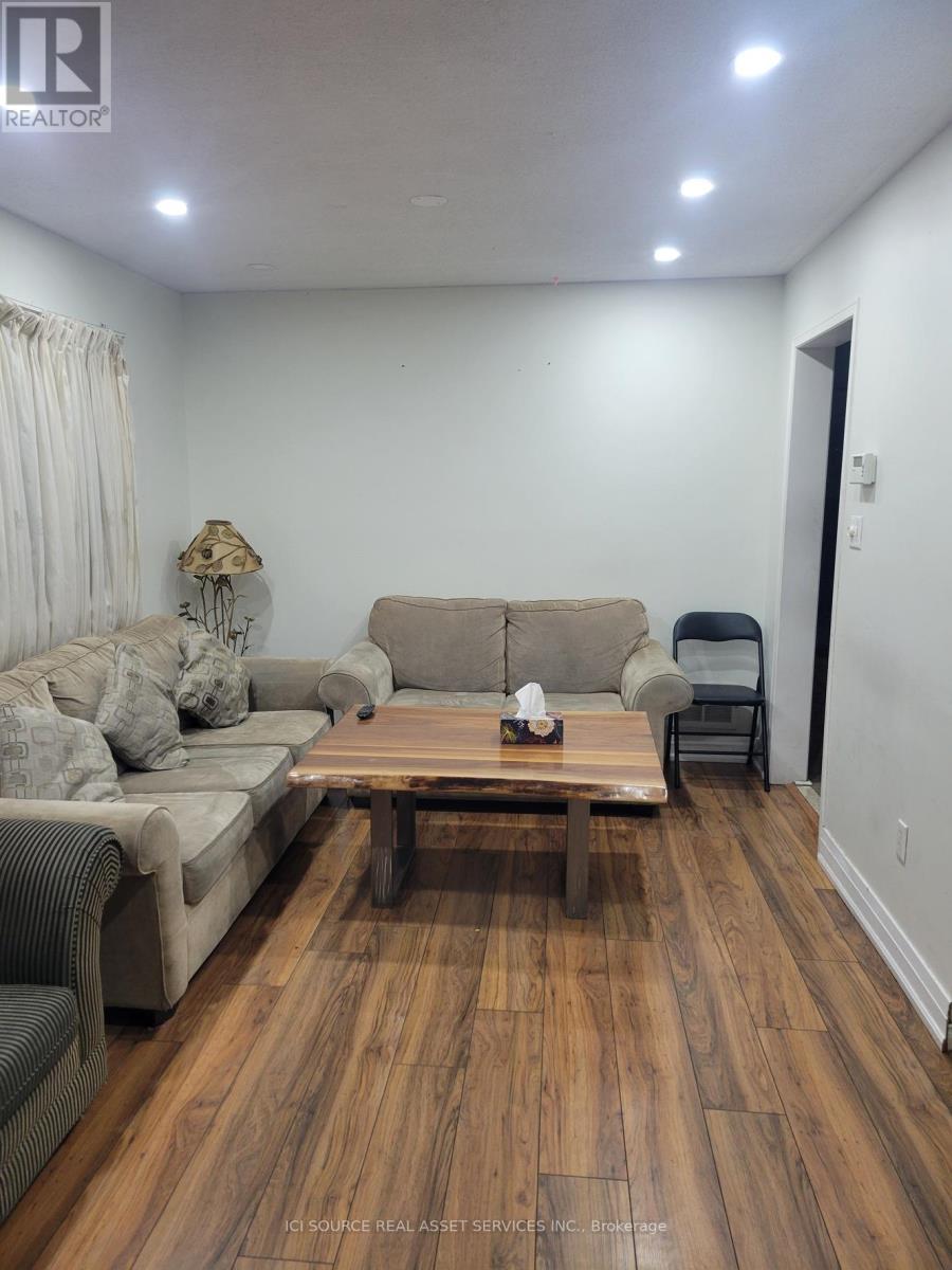 Upper - 3 Fairbank Court, Brampton, ON - Indoor