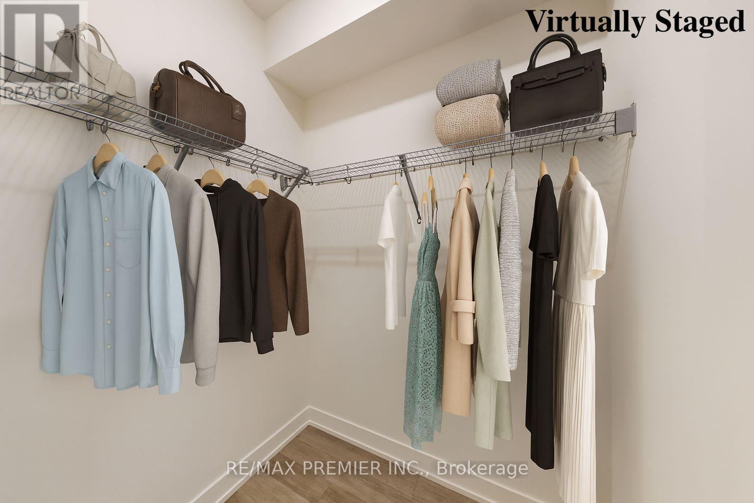 922 - 212 King William Street, Hamilton, ON - Indoor With Storage