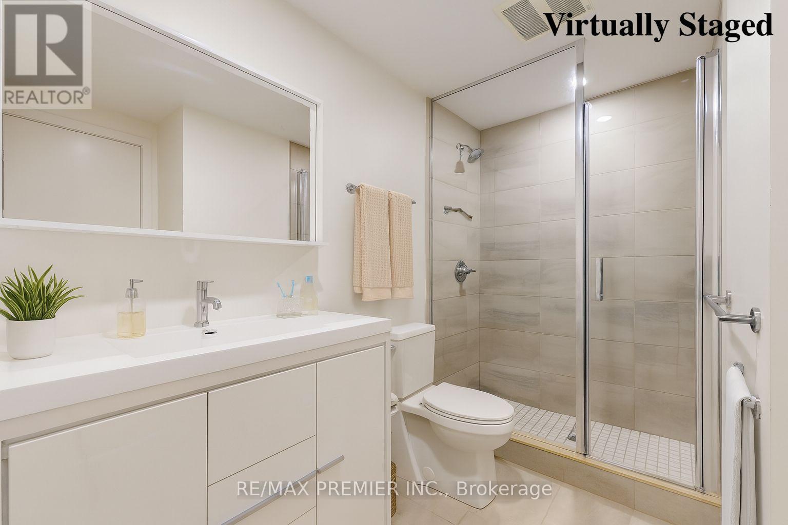 922 - 212 King William Street, Hamilton, ON - Indoor Photo Showing Bathroom