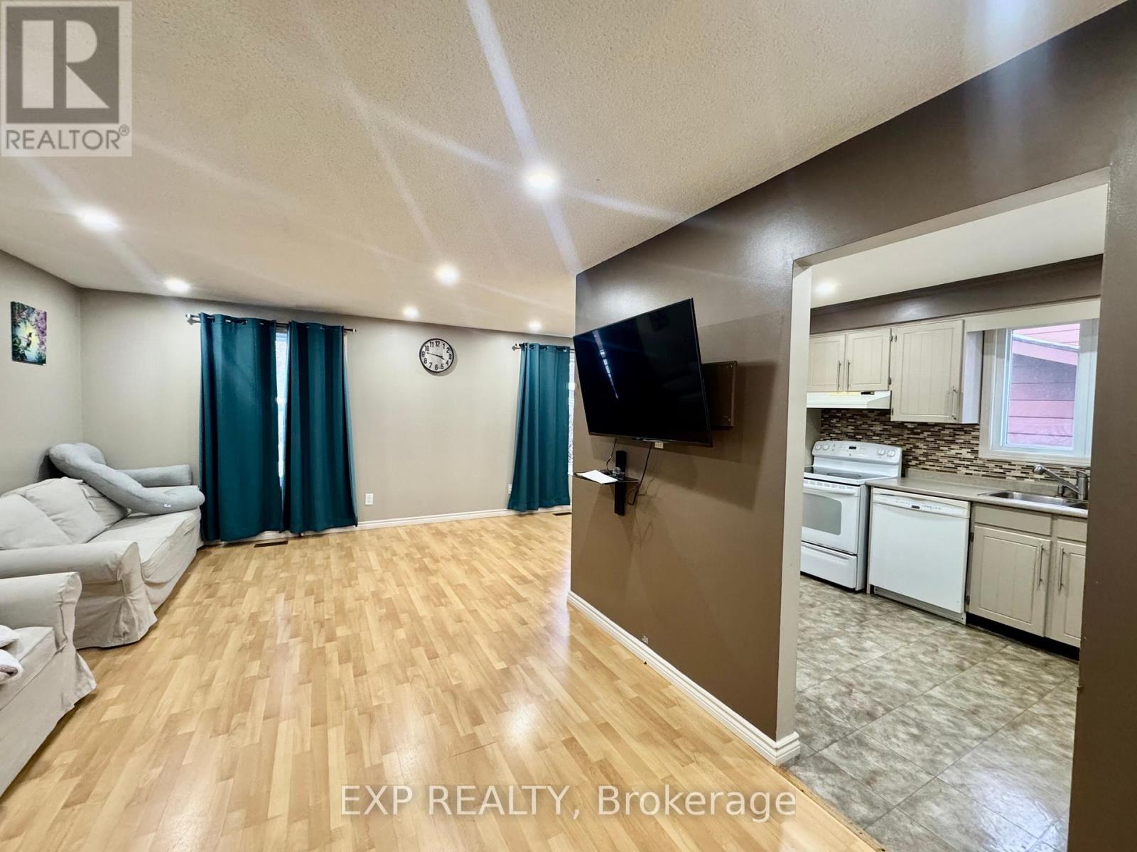 3816 Panama Court, Niagara Falls (Church'S Lane), ON - Indoor