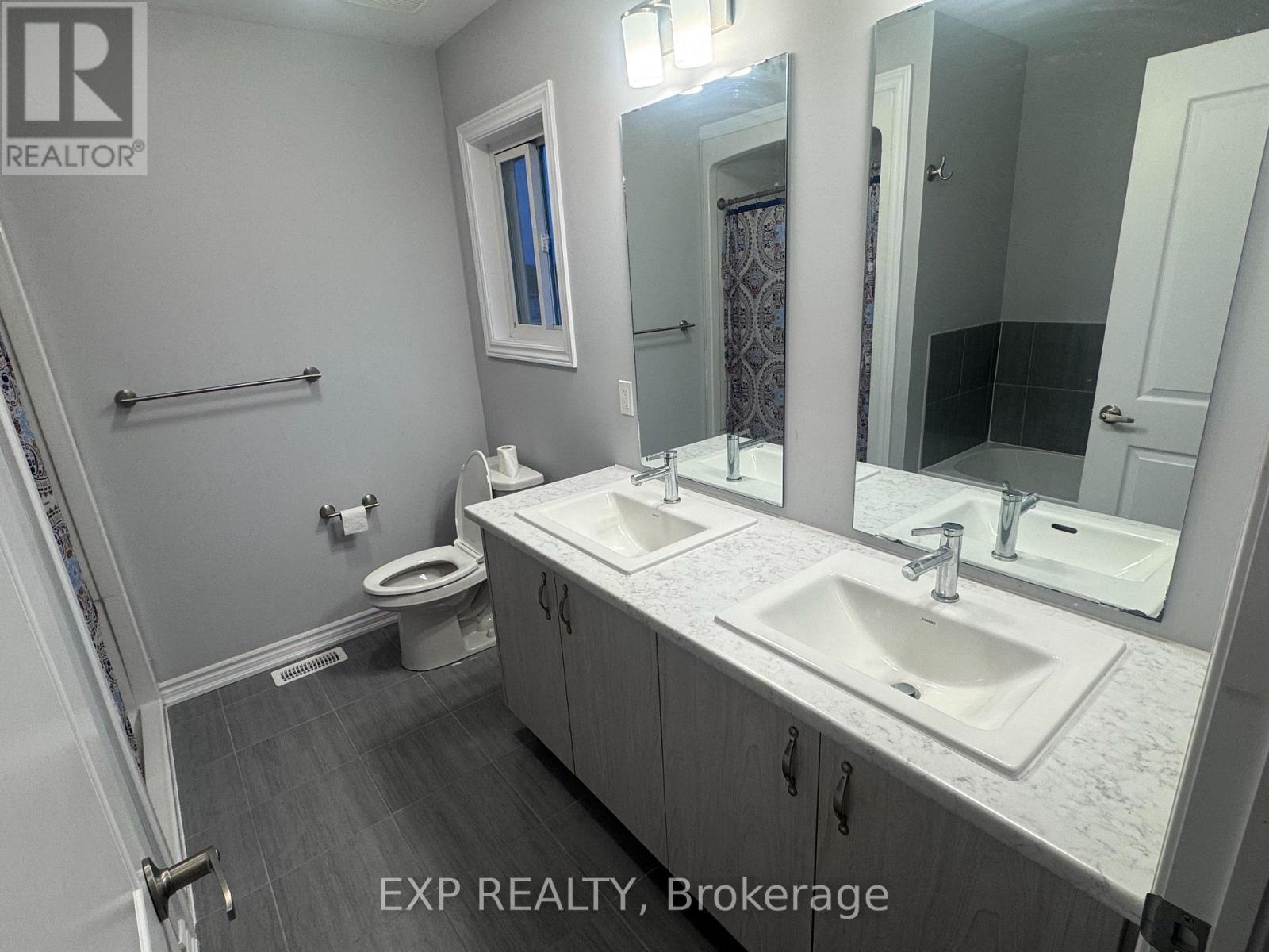 18 - 87 Renfrew Trail, Welland (N. Welland), ON - Indoor Photo Showing Bathroom