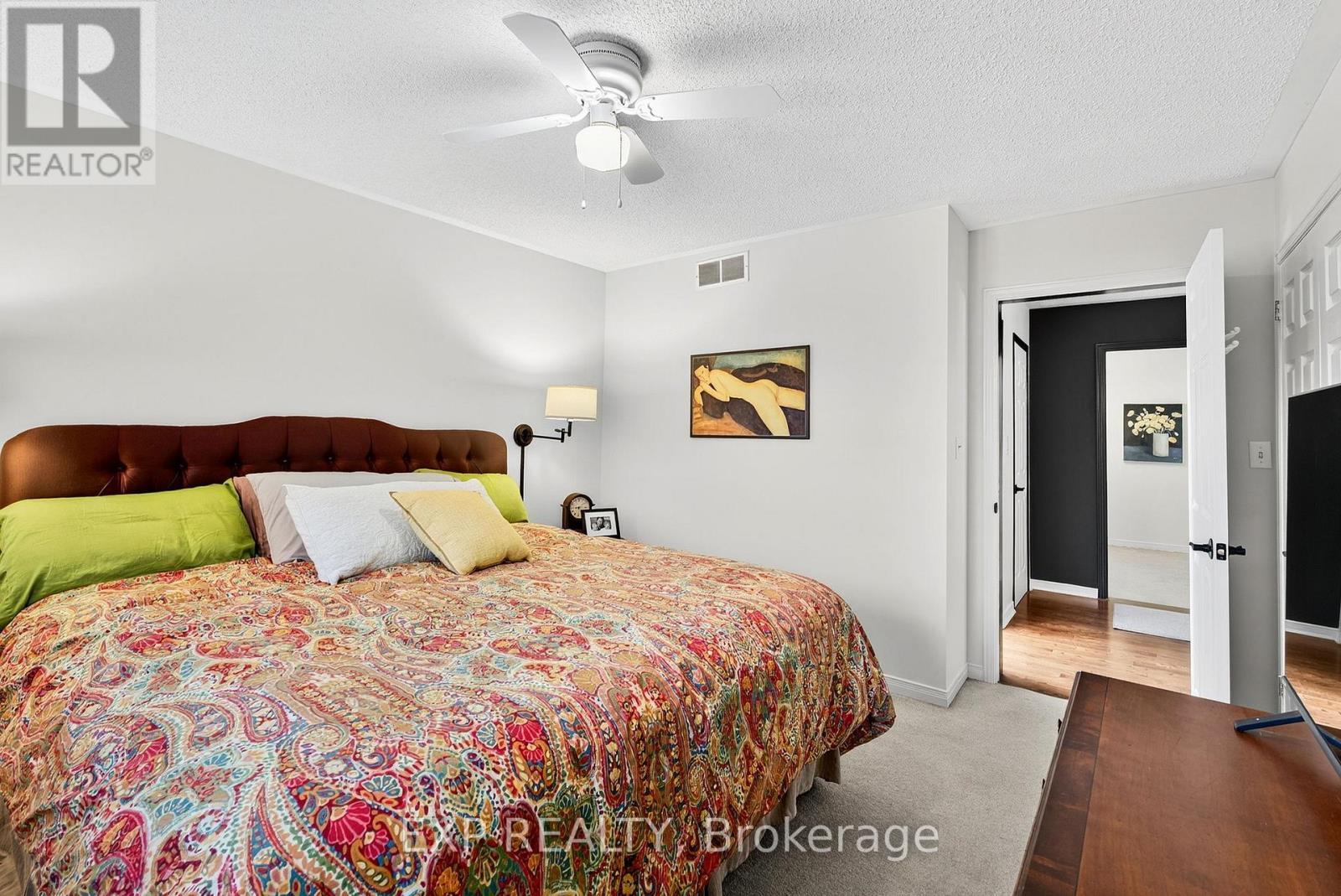 3914 Carolynn Court, Lincoln (Lincoln-Jordan/Vineland), ON - Indoor Photo Showing Bedroom