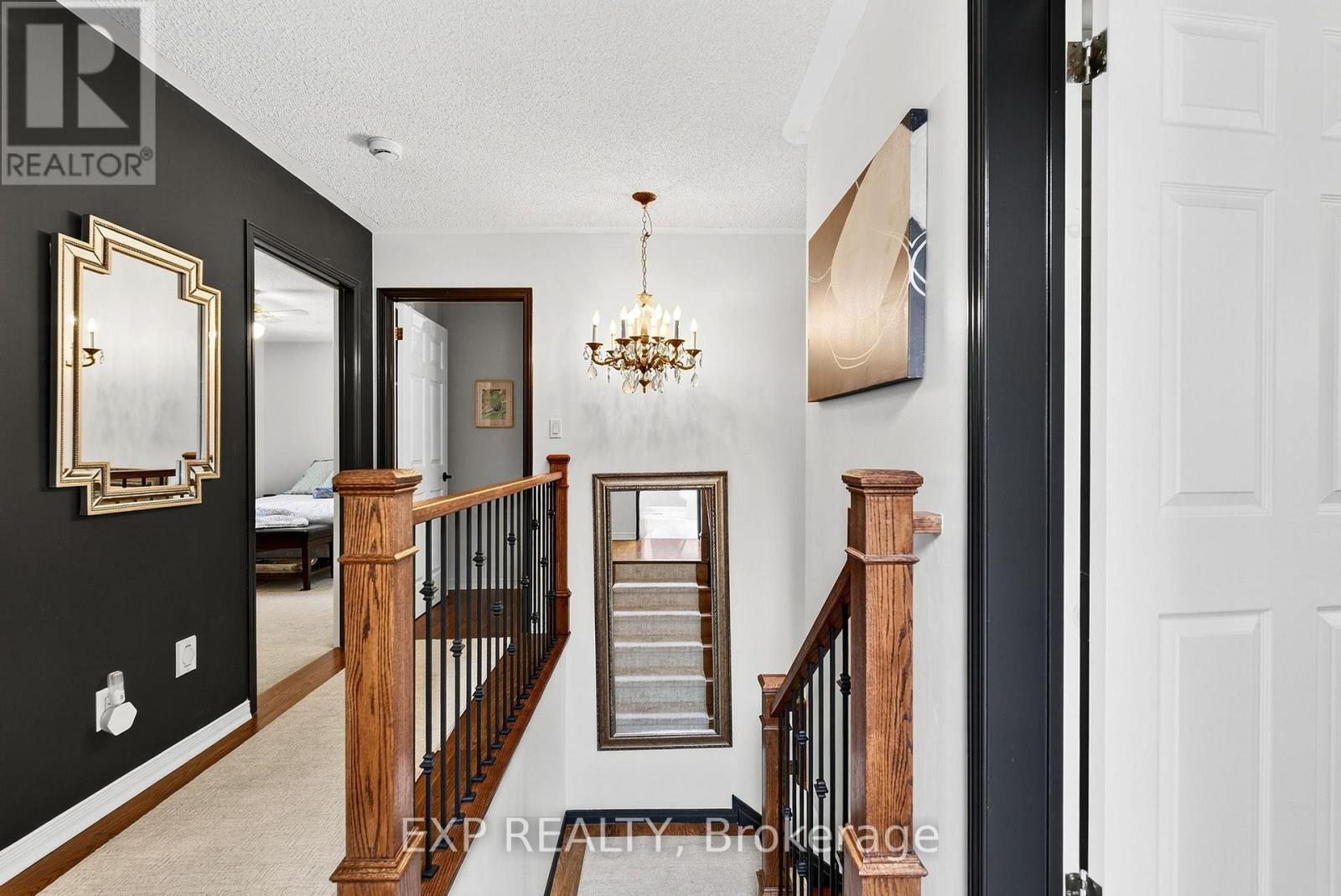 3914 Carolynn Court, Lincoln (Lincoln-Jordan/Vineland), ON - Indoor Photo Showing Other Room