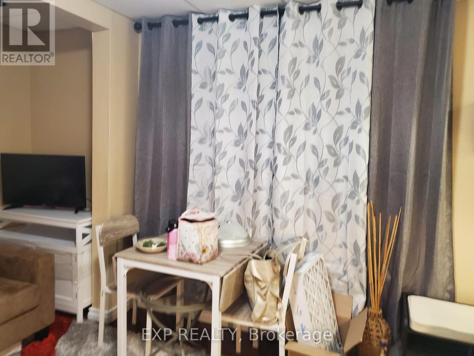 1 - 31 Raymond Street, St. Catharines (Downtown), ON - Indoor