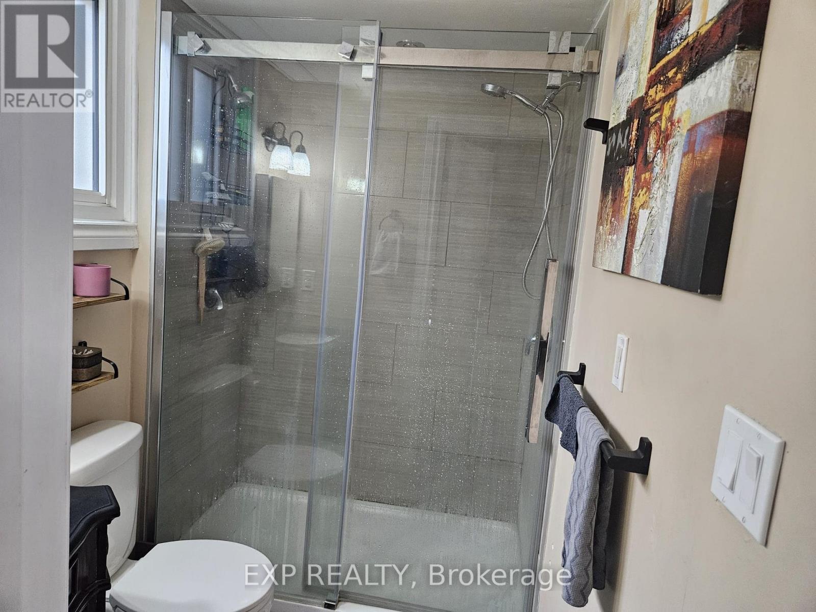 1 - 31 Raymond Street, St. Catharines (Downtown), ON - Indoor Photo Showing Bathroom