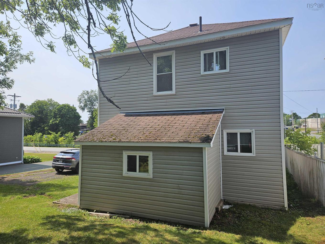 2 Dickey Street, Amherst, NS