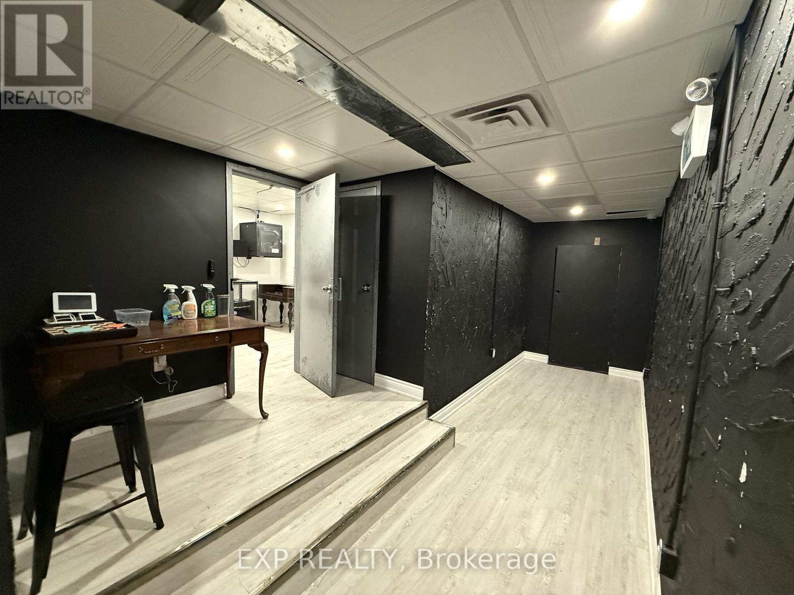 4665 Queen Street, Niagara Falls (Downtown), ON