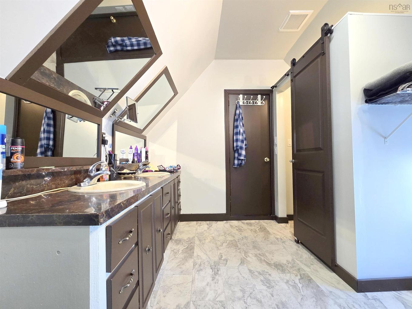 13 Belmont Street, Amherst, NS