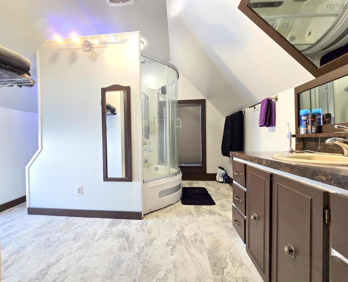 13 Belmont Street, Amherst, NS