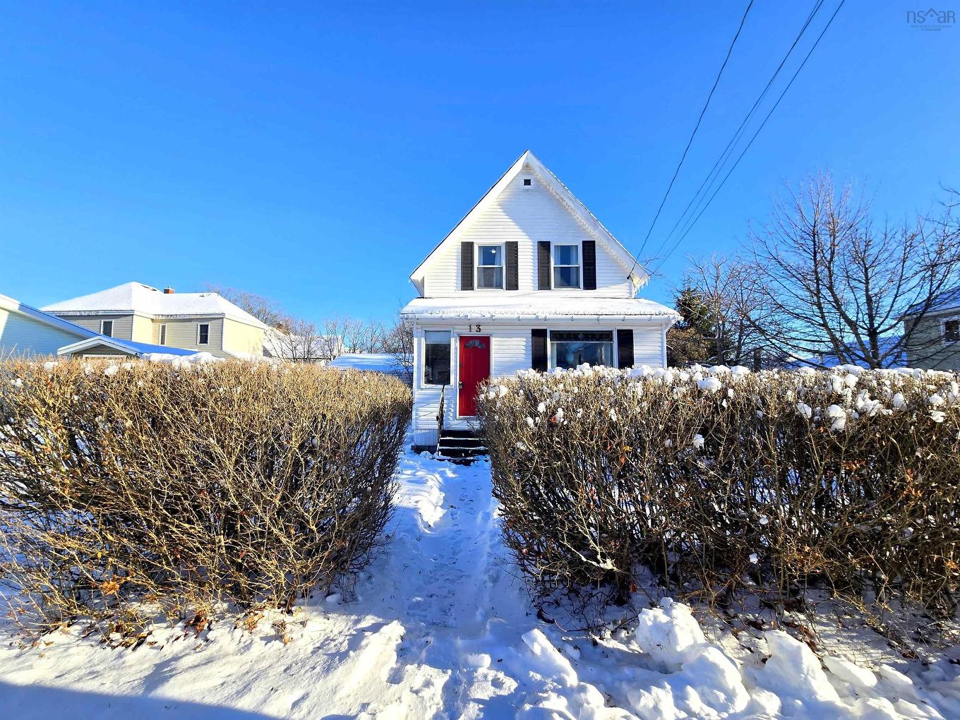 13 Belmont Street, Amherst, NS