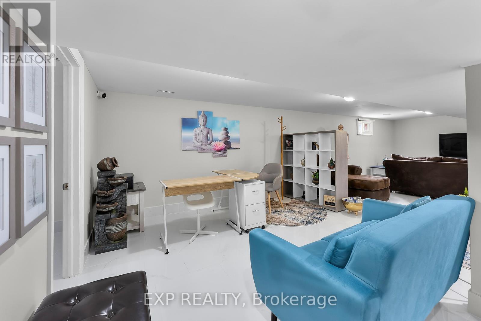 7321 Dorchester Road, Niagara Falls (Marineland), ON - Indoor