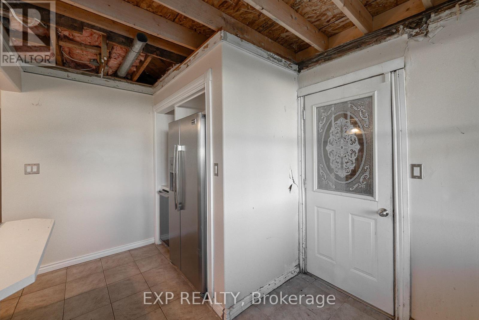 6 Rosemount Drive, Welland (Prince Charles), ON - Indoor Photo Showing Other Room