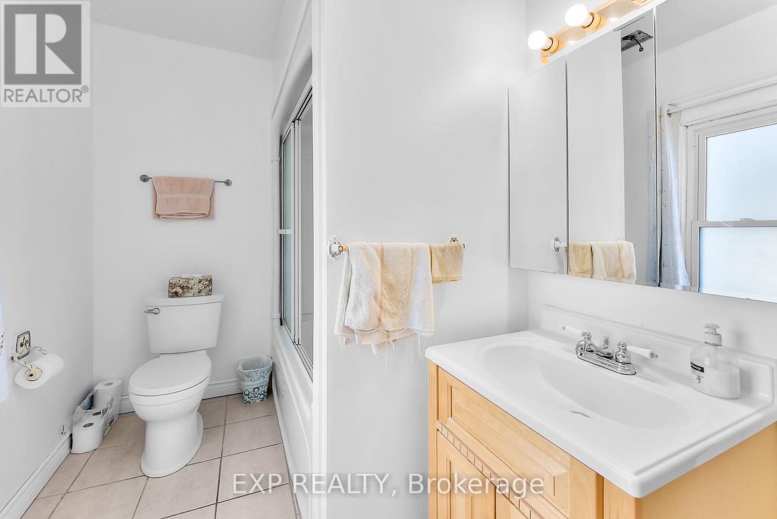 5132 Morrison Street, Niagara Falls (Cherrywood), ON - Indoor Photo Showing Bathroom
