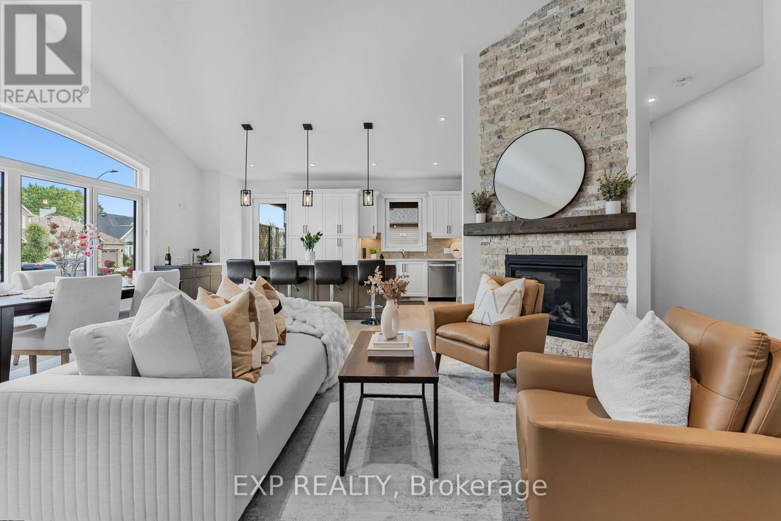 4242 Village Creek Drive, Fort Erie (Stevensville), ON - Indoor Photo Showing Living Room With Fireplace