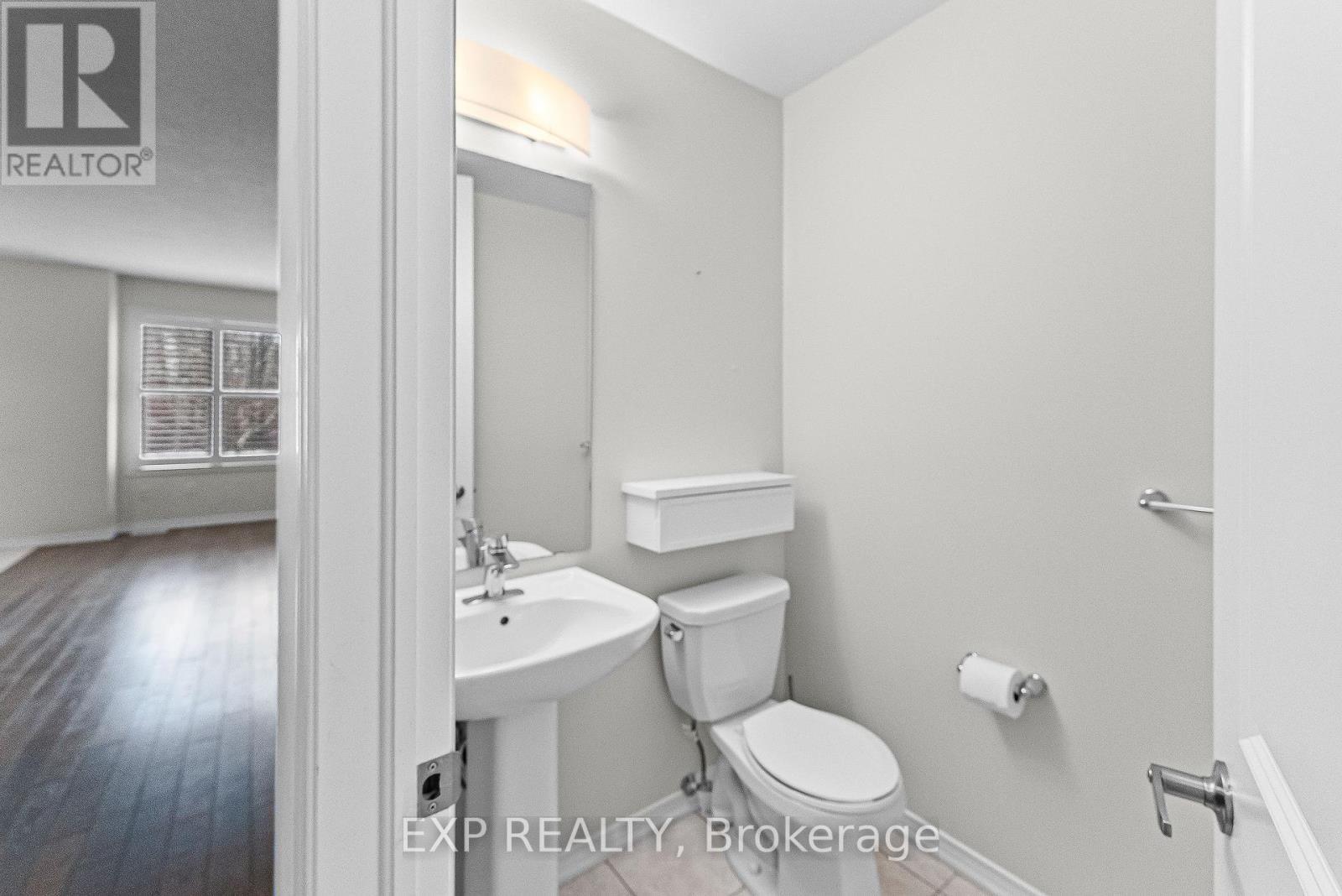 15 - 8273 Tulip Tree Drive, Niagara Falls (Brown), ON - Indoor Photo Showing Bathroom