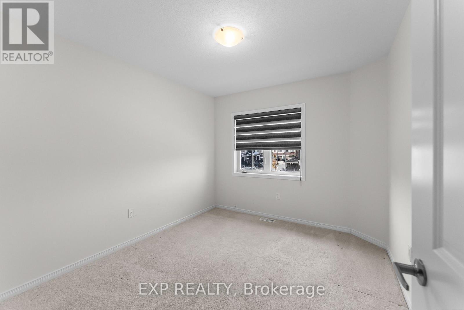 15 - 8273 Tulip Tree Drive, Niagara Falls (Brown), ON - Indoor Photo Showing Other Room