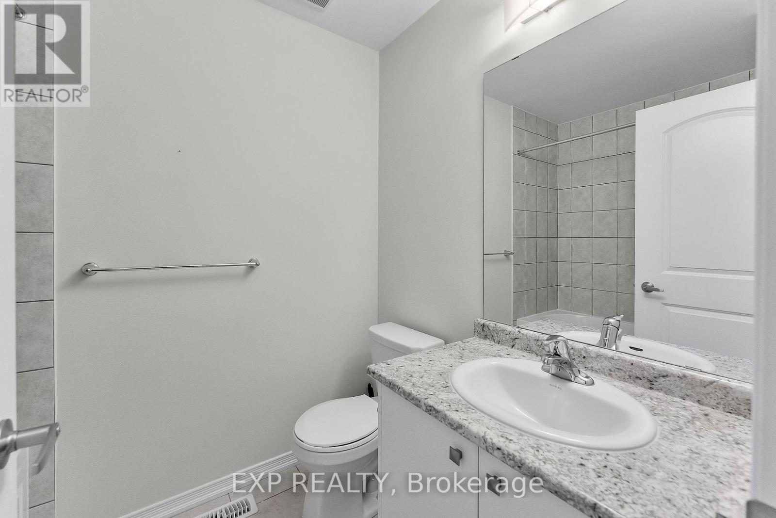 15 - 8273 Tulip Tree Drive, Niagara Falls (Brown), ON - Indoor Photo Showing Bathroom