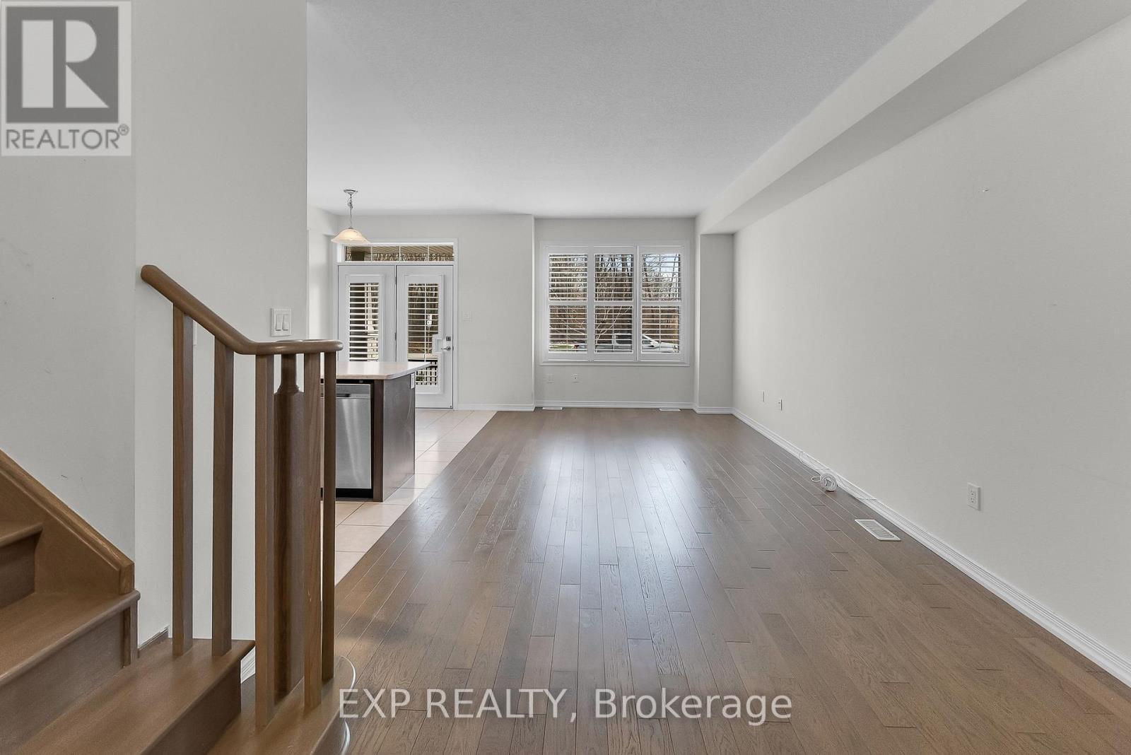 15 - 8273 Tulip Tree Drive, Niagara Falls (Brown), ON - Indoor Photo Showing Other Room