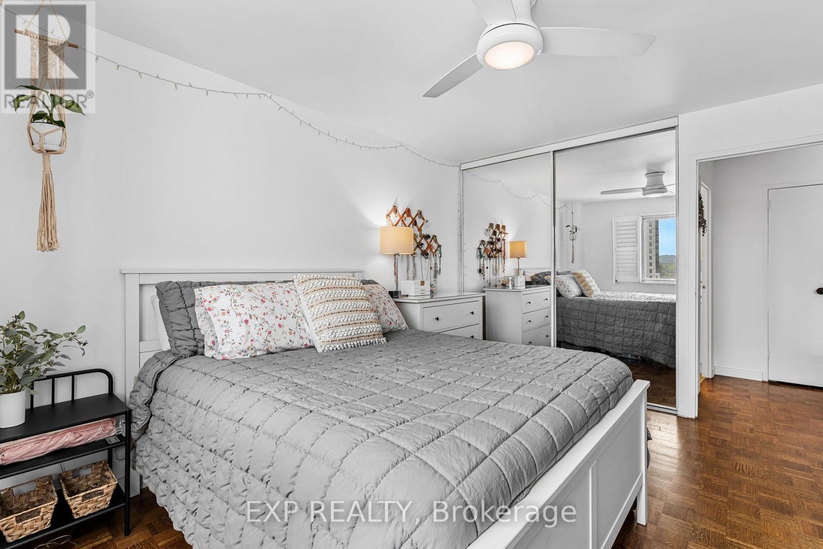 509 - 15 Towering Heights Boulevard, St. Catharines (Glendale/Glenridge), ON - Indoor Photo Showing Bedroom