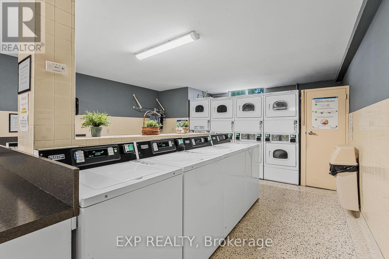 509 - 15 Towering Heights Boulevard, St. Catharines (Glendale/Glenridge), ON - Indoor Photo Showing Laundry Room