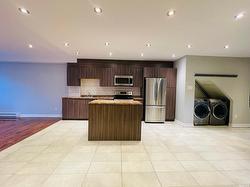 6745 Av. Casgrain Montréal (Rosemont/La Petite-Patrie), QC H2S 2Z6