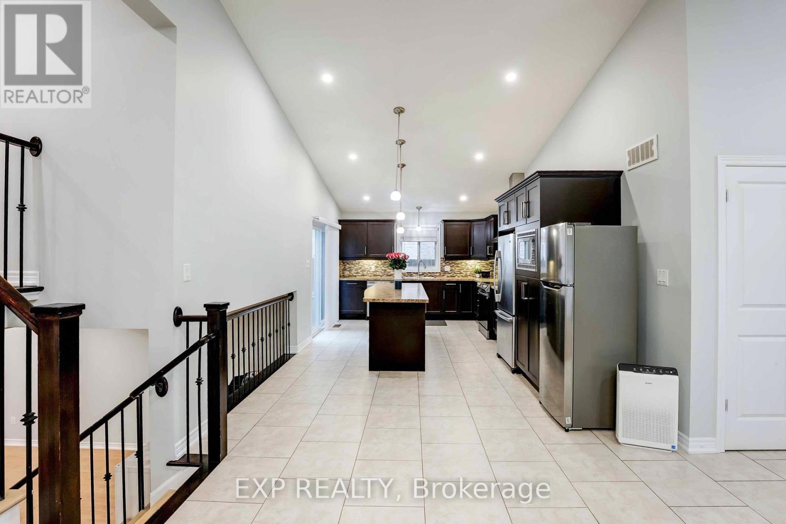 8583 Forestview Boulevard, Niagara Falls (Forestview), ON - Indoor Photo Showing Other Room