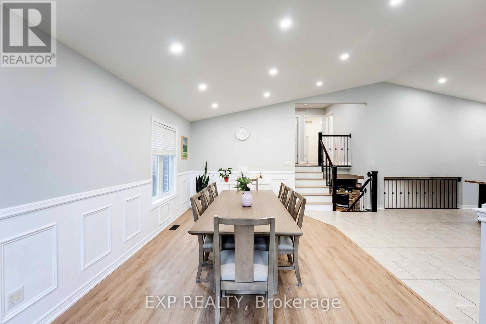 8583 Forestview Boulevard, Niagara Falls (Forestview), ON - Indoor Photo Showing Other Room