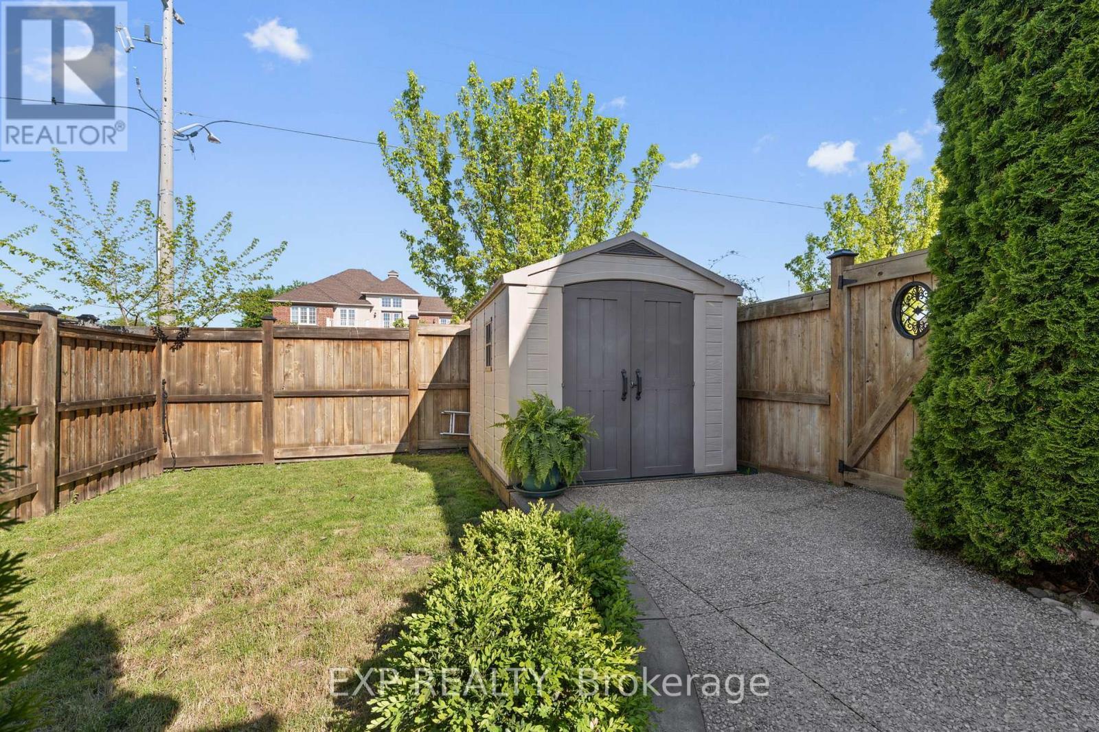 563 Fifty Road, Hamilton (Winona Park), ON - Outdoor