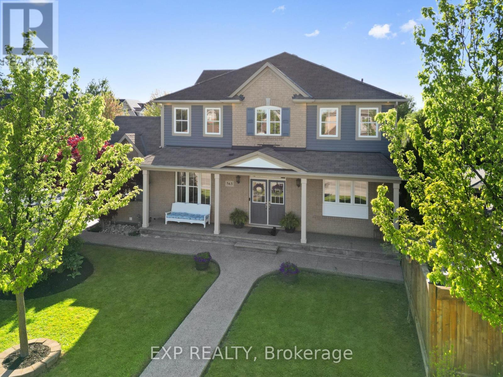 563 Fifty Road, Hamilton (Winona Park), ON - Outdoor With Facade