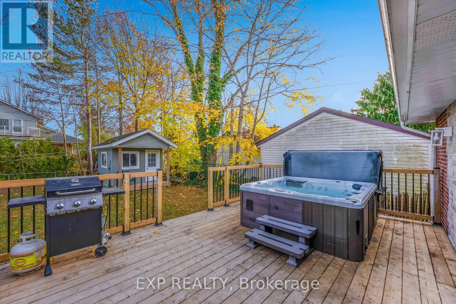 3426 Strang Drive, Niagara Falls (Chippawa), ON - Outdoor With Deck Patio Veranda With Exterior