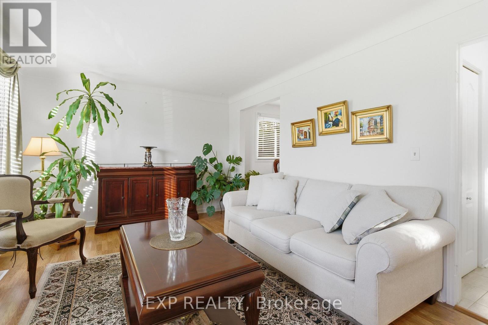 510 1/2 Niagara Street, St. Catharines (Vine/Linwell), ON - Indoor Photo Showing Living Room