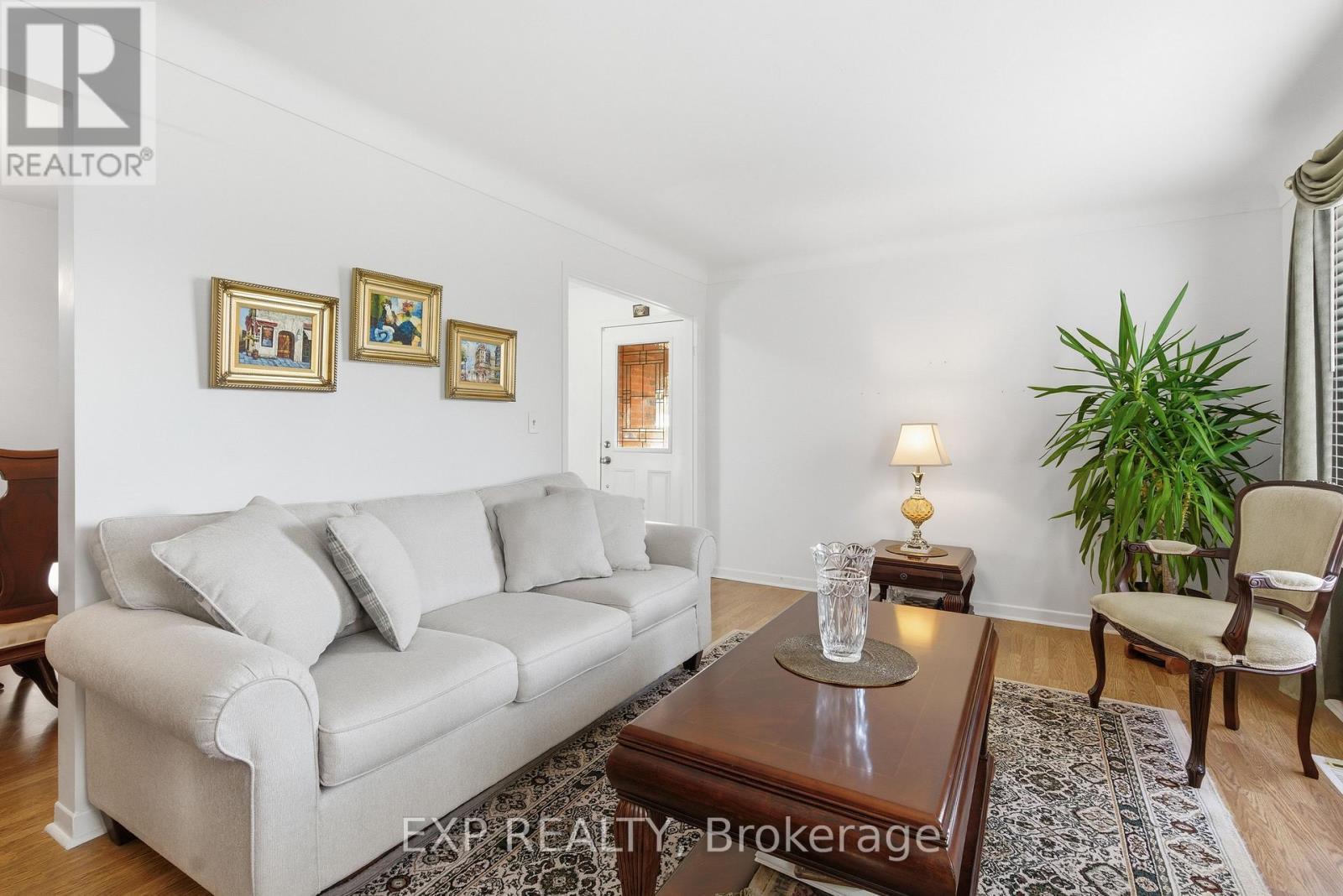 510 1/2 Niagara Street, St. Catharines (Vine/Linwell), ON - Indoor Photo Showing Living Room