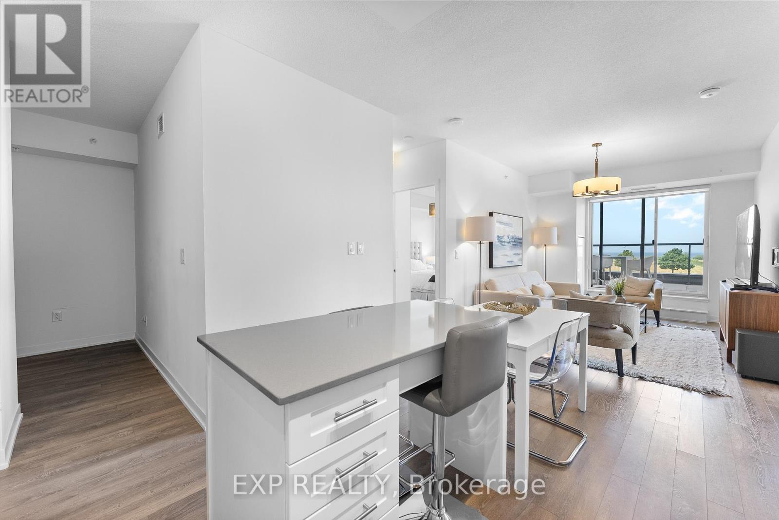 219 - 550 North Service Road, Grimsby (Grimsby Beach), ON - Indoor