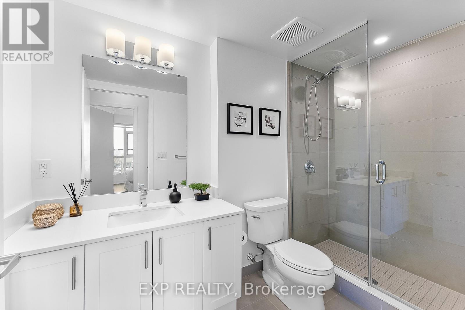 219 - 550 North Service Road, Grimsby (Grimsby Beach), ON - Indoor Photo Showing Bathroom