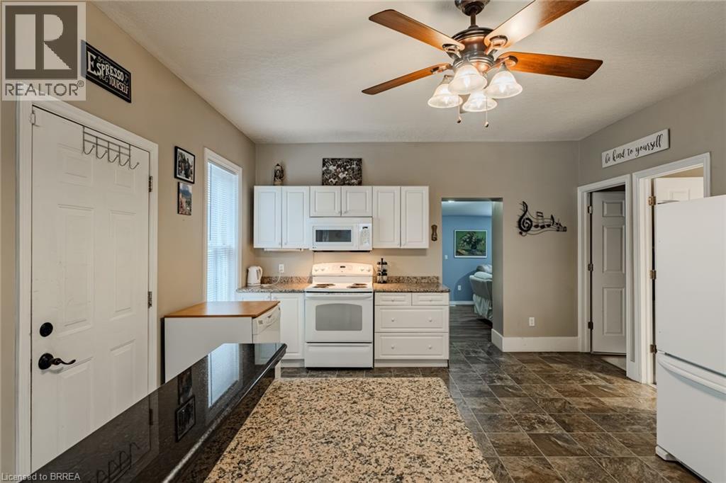 96 Emilie Street, Brantford, ON - Indoor Photo Showing Kitchen
