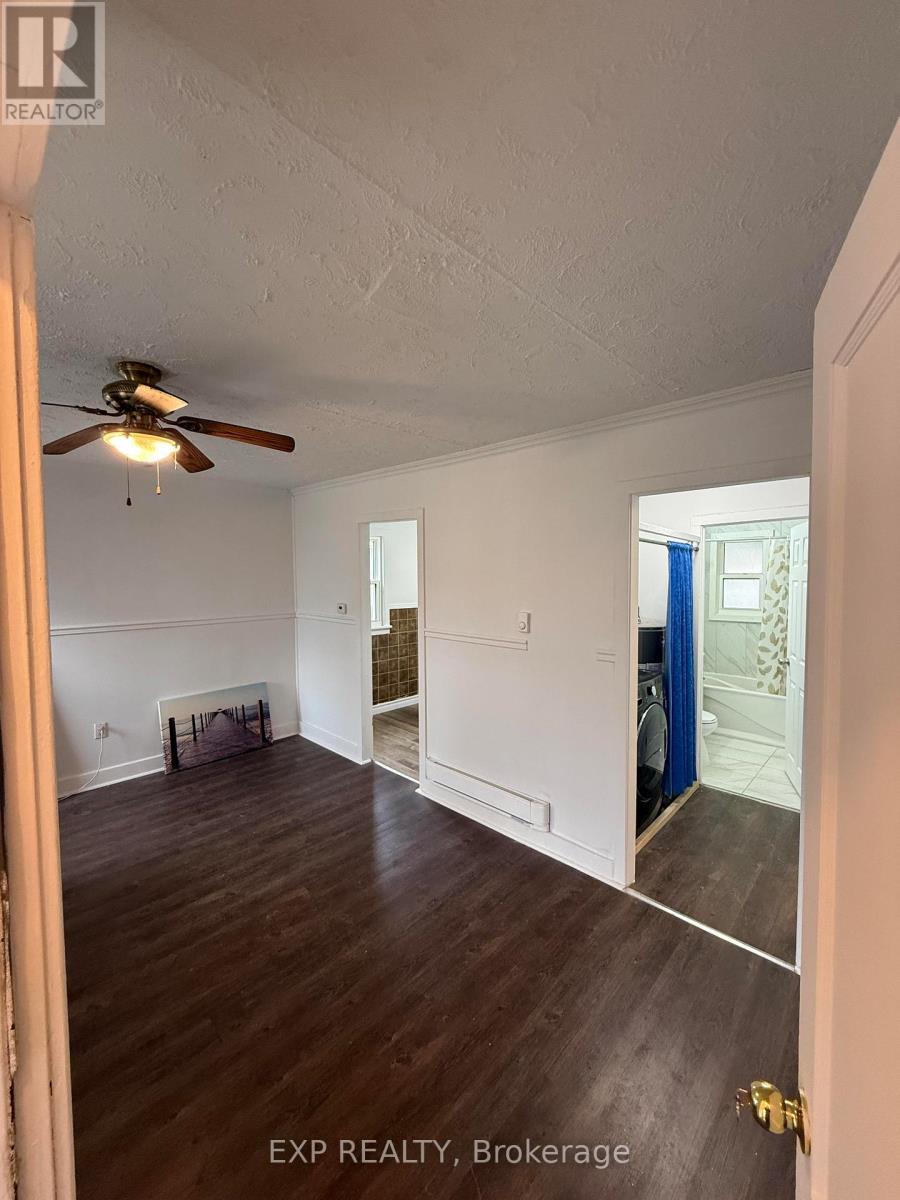 6318 Skinner Street, Niagara Falls (Arad/Fallsview), ON - Indoor Photo Showing Other Room