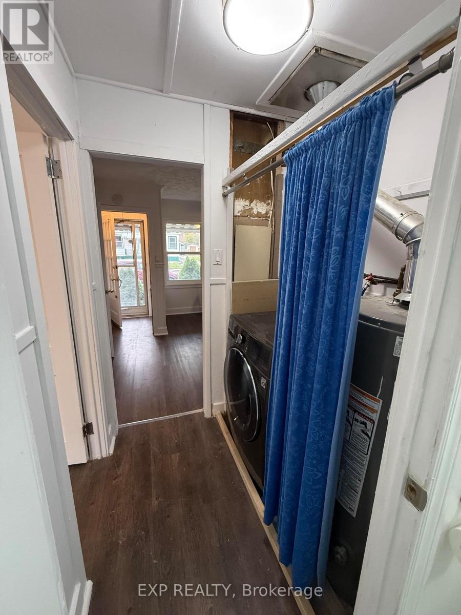 6318 Skinner Street, Niagara Falls (Arad/Fallsview), ON - Indoor With Storage